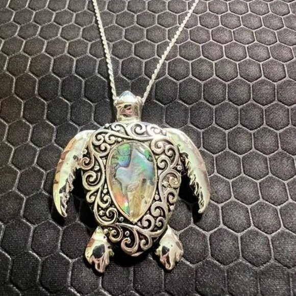 Turtle Necklace with Green Abalone Stones 18K White Gold Plated - Picture 1 of 1